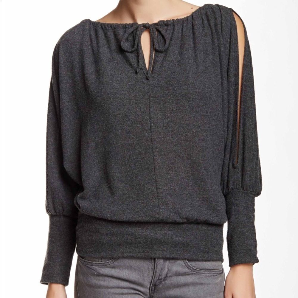 Go Couture Vintage Edition Open Sleeved Sweater